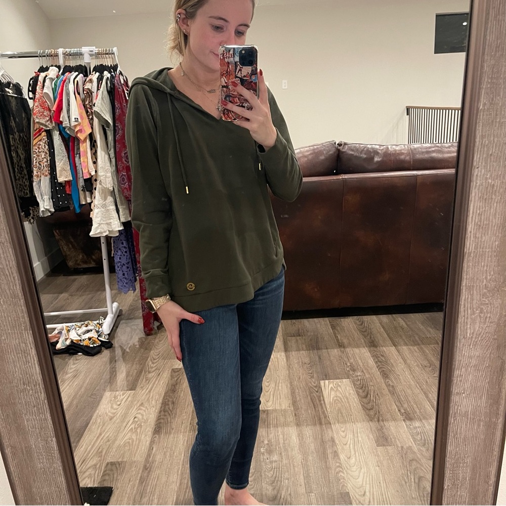MICHAEL Michael Kors Green V-neck 3/4 Sleeve Relaxed Sweatshirt